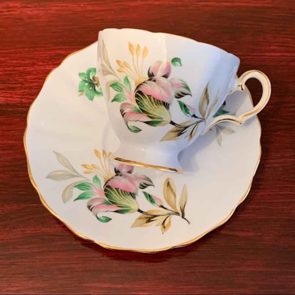 Grosvenor tea cup + saucer bone china England